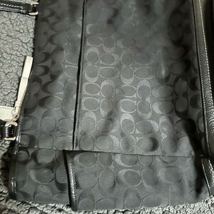 Coach large tote shoulder straps signature soft material excellent condition